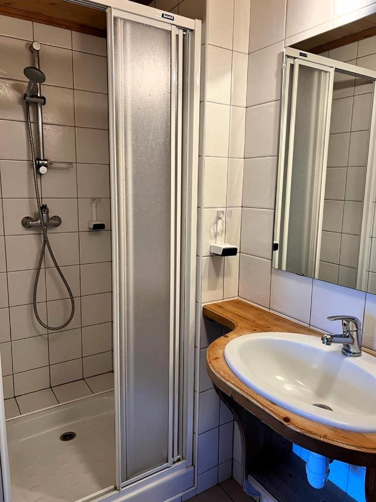 Fleur Des Neiges Hotell Morzine Rom bilde