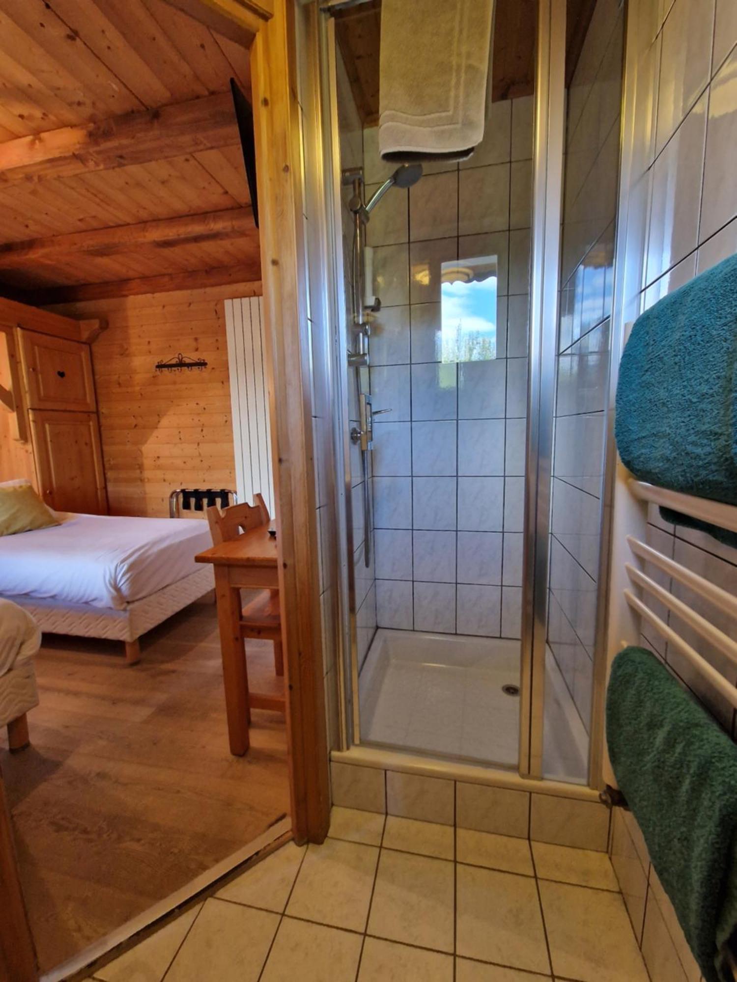 Fleur Des Neiges Hotell Morzine Rom bilde